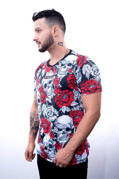 Camiseta calaveras rosas