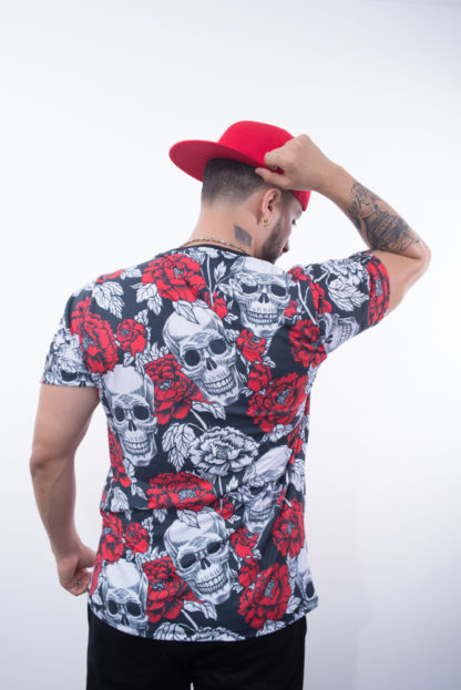 Camiseta calaveras rosas