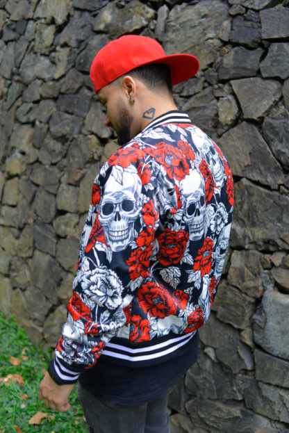 Chaqueta rosas calaveras