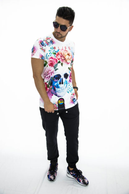 Camiseta calaveras flores